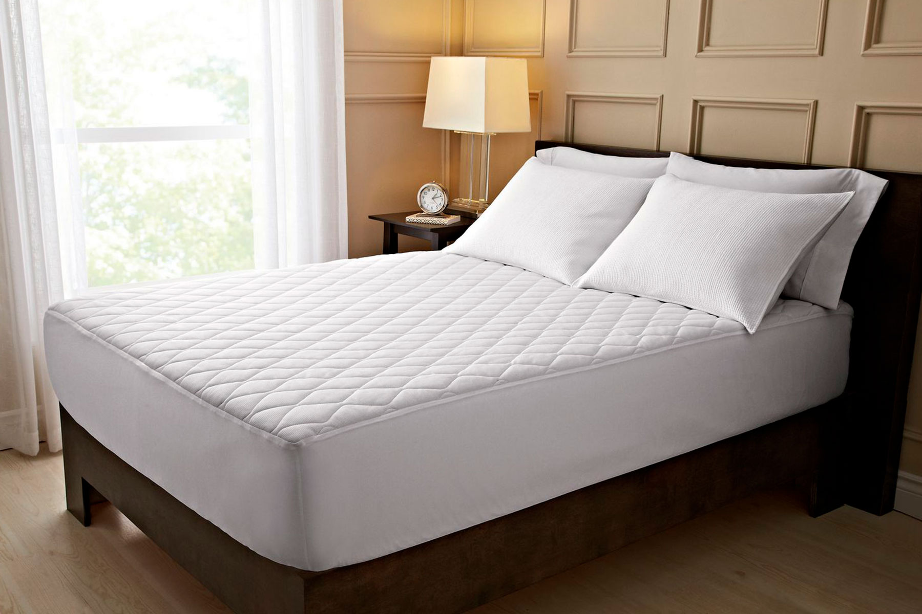 Кровать без бортиков. Кровать с матрасом. Матрас двуспальный. Кровать двуспальная с матрасом. Спальный кровать с матрасами.